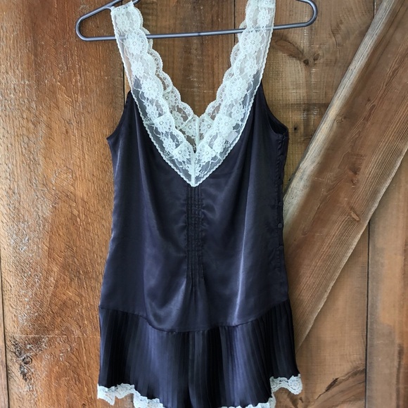 VICTORIA Secret lace trim teddy romper size S - Picture 5 of 7